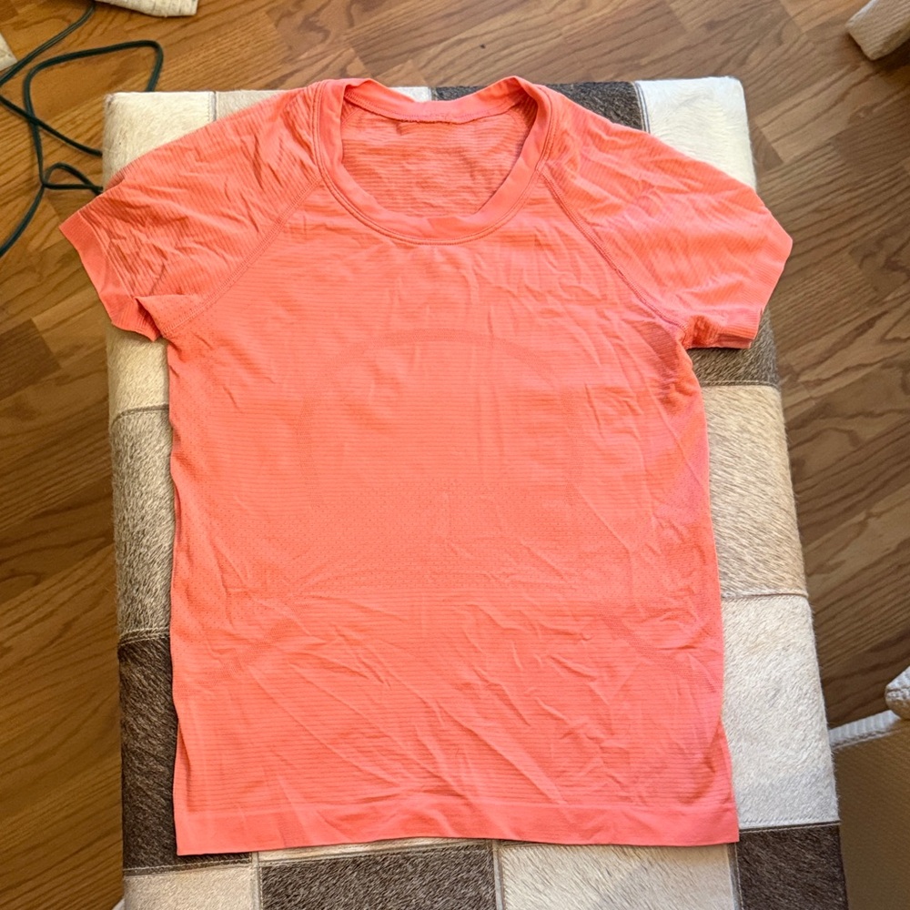 Lululemon swiftly tech short sleeve shirt - waist length